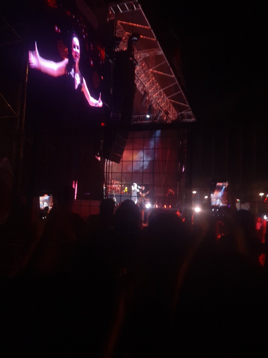 toshirae_'s tweet photo. Bu yılki ikinci kez fatma turgut konserim https://t.co/kl51p9OmHk