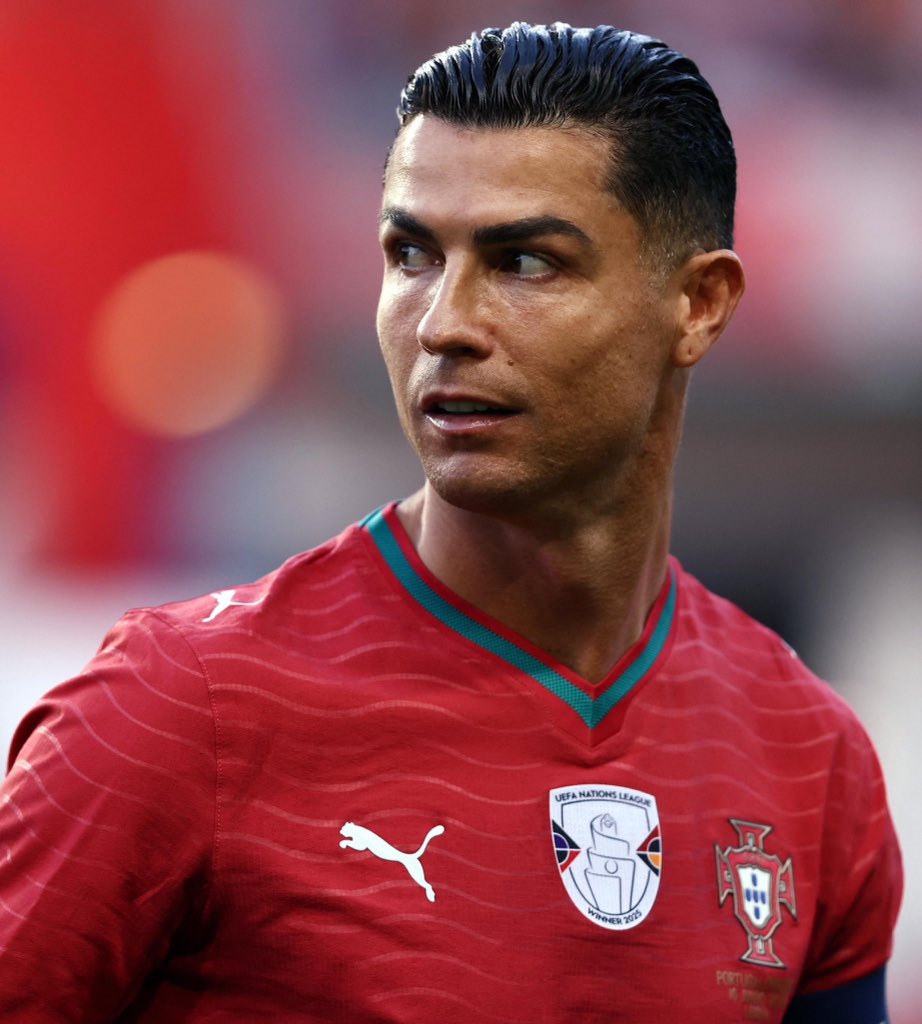 Rmcfmjay's tweet photo. 🚨🇵🇹Portugal Historical World Cup Record:

- BEFORE RONALDO:
1990 - Did not qualify ❌
1994 - Did not qualify ❌
1998 - Did not qualify ❌
2002 - Group stage

- AFTER RONALDO:
2006 - Semi Finals (4th place.… beneath https://t.co/UgpsWe8UEI
