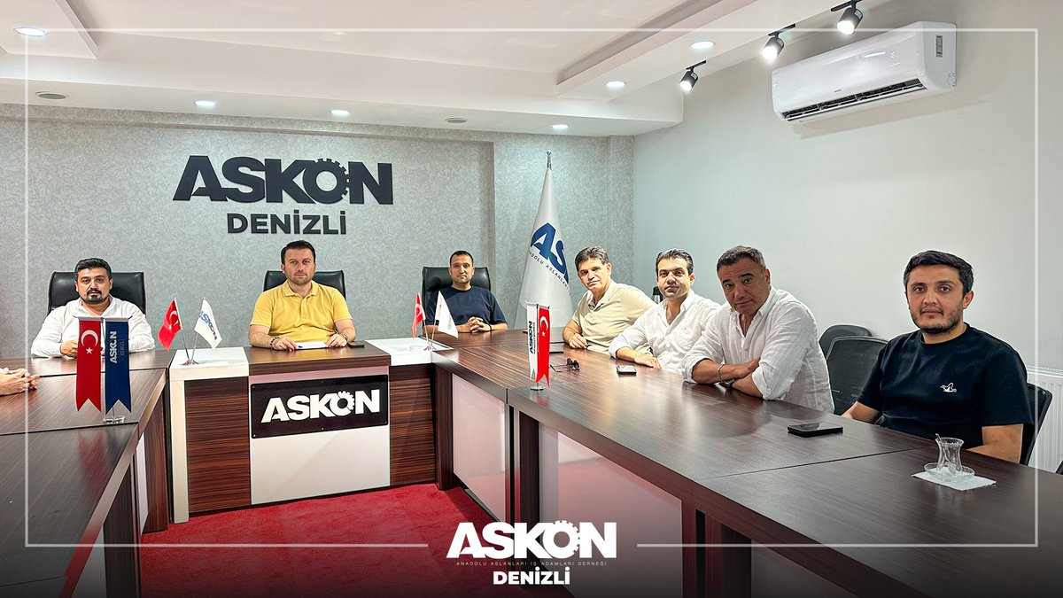AskonDenizli20's tweet photo. Birlik, istişare ve ortak hedefler doğrultusunda gerçekleştirdiğimiz teşkilat toplantımızı verimli bir şekilde tamamladık.

Alınan kararların hayırlara vesile olmasını dileriz.

#Askon
#AskonDenizli
#MilliKalkınmanınGüçlüAdı https://t.co/nACGDPW0LI