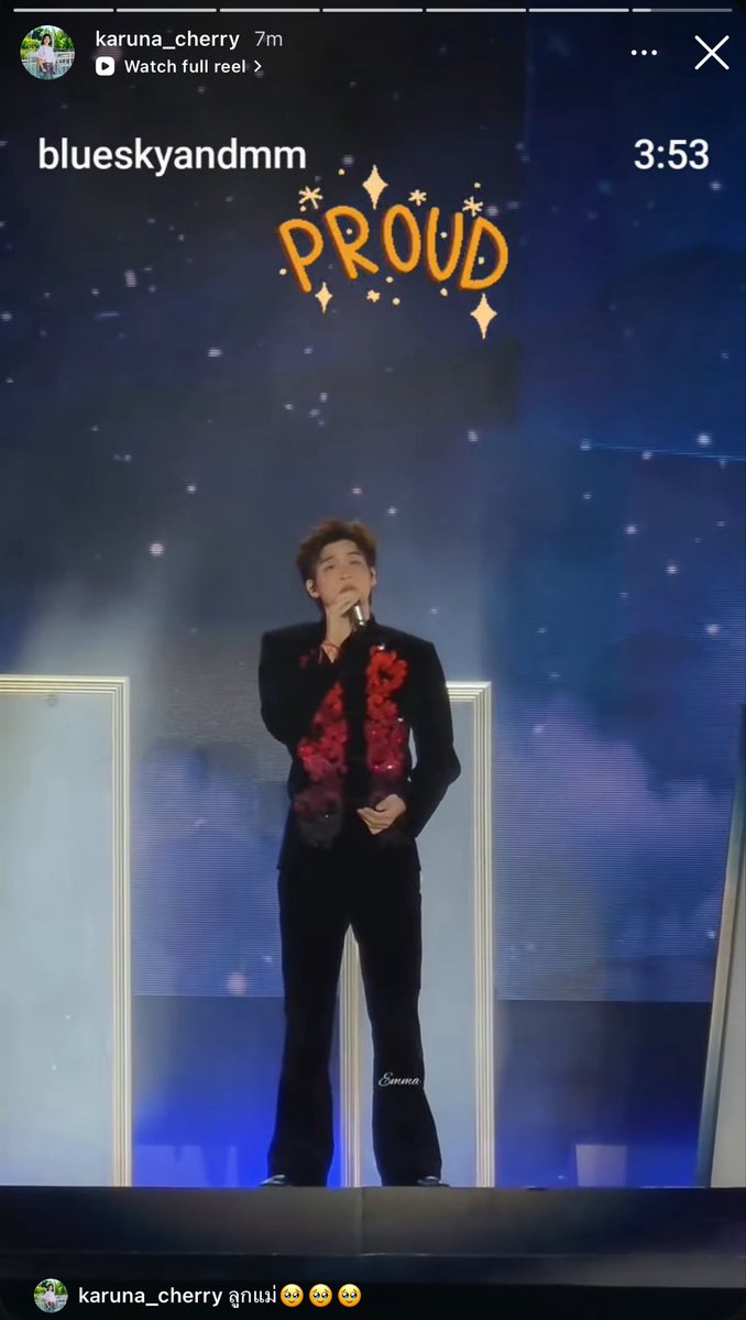 JibiaJubum's tweet photo. คุณแม่สกายแชร์คลิปสกายร้องชีวิตลิขิตเองแคปชั่นคือ “ลูกแม่” คือร้องไห้จริง😭 เข้าใจคุณแม่เลย พอกลับมาดูโชว์นี้เต็มๆคือภูมิใจในตัวสกายมากๆ เก่งมากๆ🩵 มาเจอแคปชั่นคุณแม่คือขอโอ่ง 🚰·̫🚰

#WUTheSeriesAfterParty
⋆. @skywongraveee 𐙚˚ #skywongravee https://t.co/FhvTr6duHQ