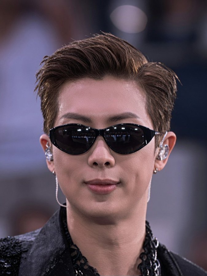RM91227's tweet photo. 김남준 미쳤다 https://t.co/P8zjkKYyhL