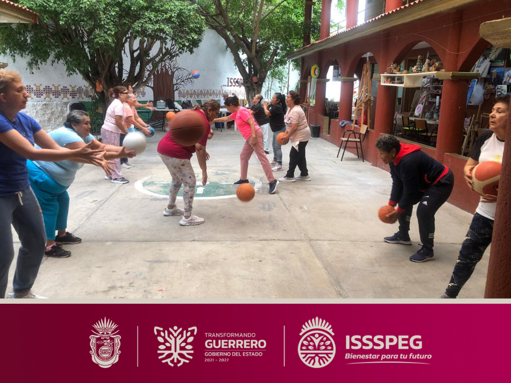 issspeg's tweet photo. En Casa de Día Chilpancingo se llevó a cabo una activación física, una dinámica adaptada donde las y los participantes realizaron ejercicios de fuerza, movilidad y coordinación de forma segura.

#TransformandoGuerrero #BienestarParaTuFuturo #ISSSPEG #CasaDeDiaChilpancingo https://t.co/J7UrW2FZ1w