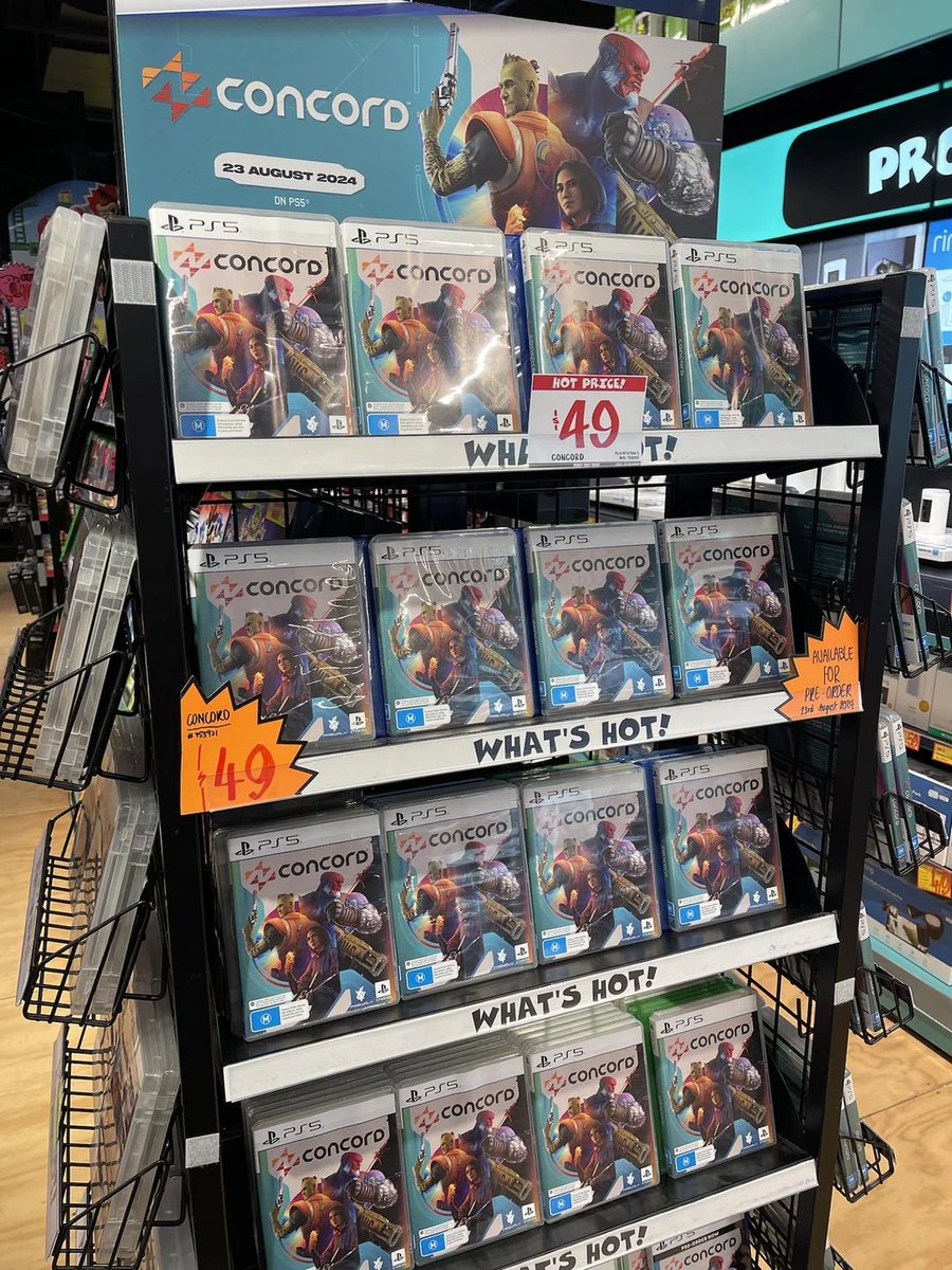 JustSoWhack's tweet photo. This is why @Playstation want to stop making discs. They had to chuck all these in the trash, and they'll do it for their next live service games too. https://t.co/rjSwyGZUFt