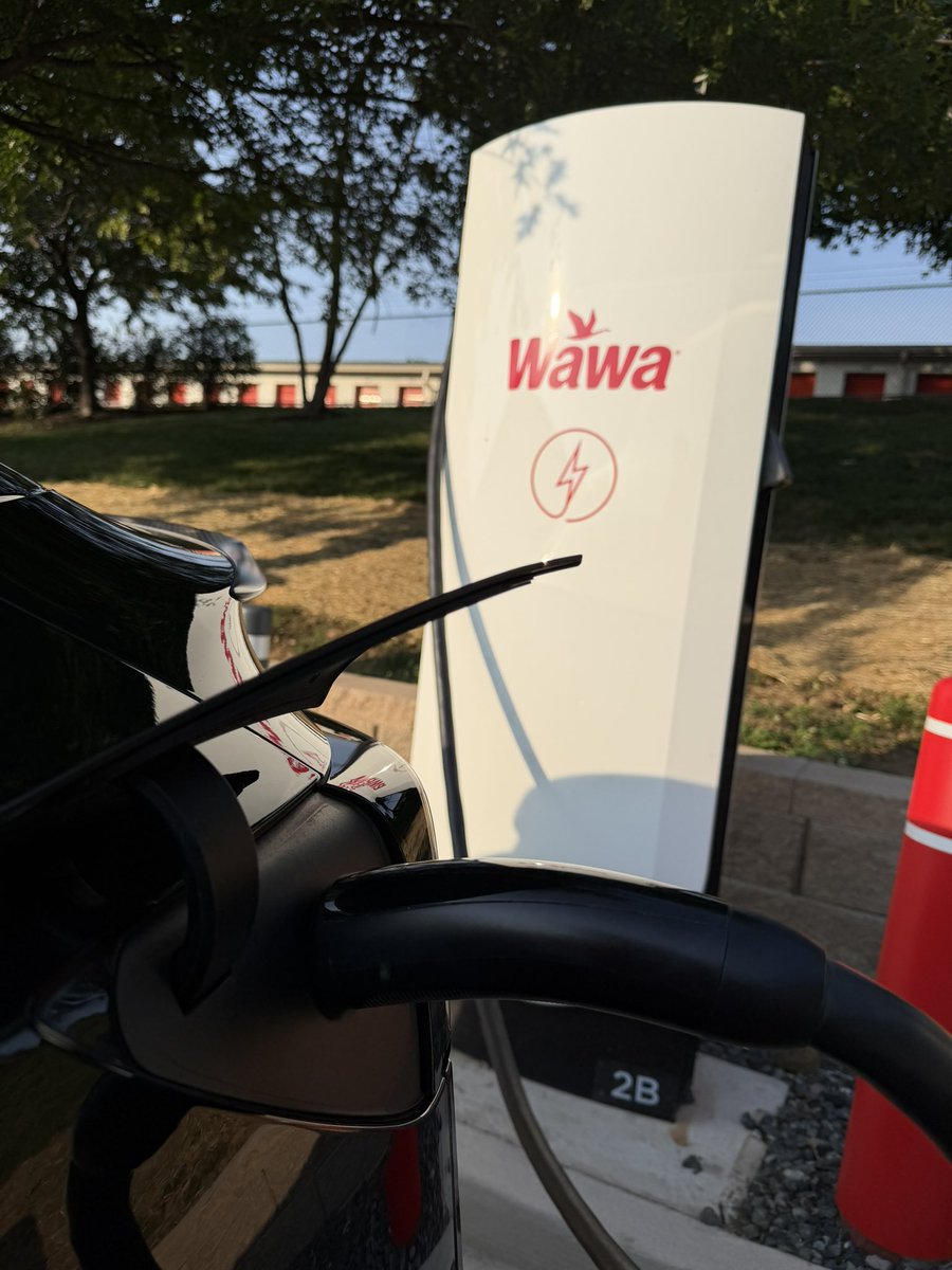 congressdj's tweet photo. The Gainesville, VA Tesla Supercharger is FINALLY open! This bad boy was announced in 2022 and apparently opened very quietly in the last few days! It’s an 8-stall V4 Wawa Supercharger (325 kW) at 14461 Lee Hwy, Gainesville, VA.

It’s also the first branded SC I’ve seen in the wild! Thanks for your efforts @TeslaCharging! I don’t use these often, but this one is close to my house. 🙏