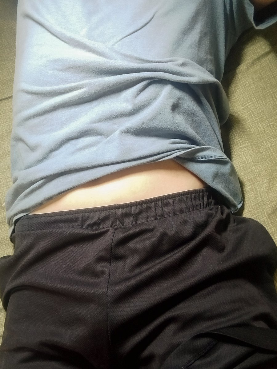 Punkyboy99's tweet photo. Estoy muy cómodo haciendo nada pero las nalgotas no se hacen solas ora de hacer ejercicio >:3 https://t.co/HeFLGMfpaV