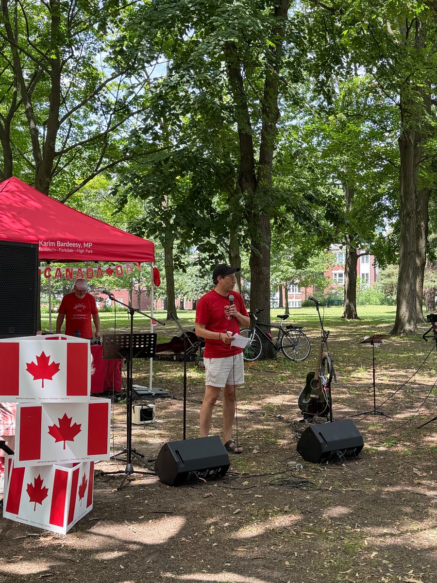 TransPod_Inc's tweet photo. Happy #CanadaDay! 🇨🇦

As a proudly Canadian company, we're thankful to be part of Canada's growing #innovation ecosystem. Thank you to MP @kbardeesy for celebrating with the community and for supporting the people, ideas, and partnerships driving Canada's future.

#MadeInCanada https://t.co/NFwdPzoeMF
