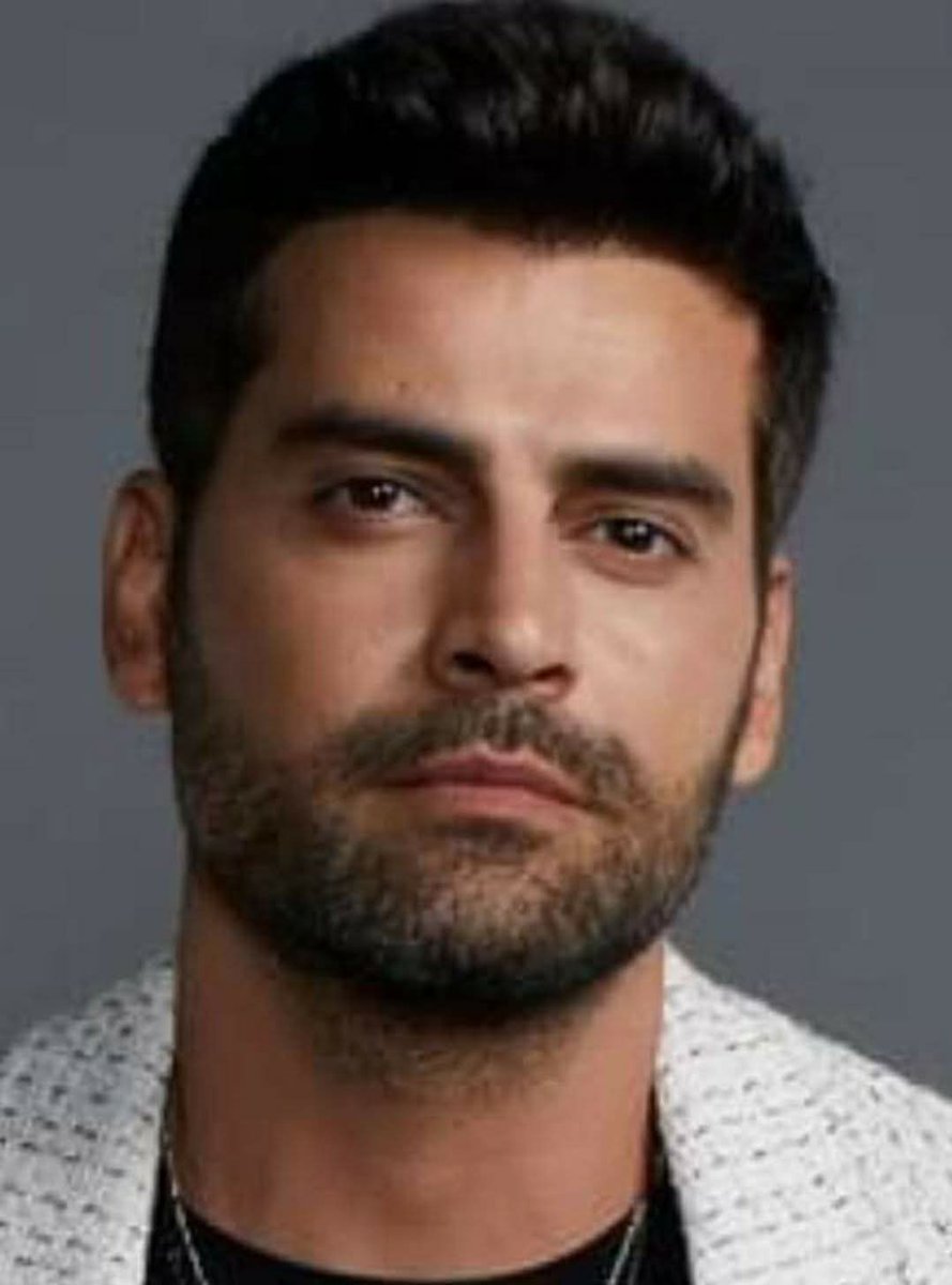 barbaraada83966's tweet photo. İyi geceler canım arkadaşım 💜🌠💫
#ErkanMeriç https://t.co/LeWQjStyI3