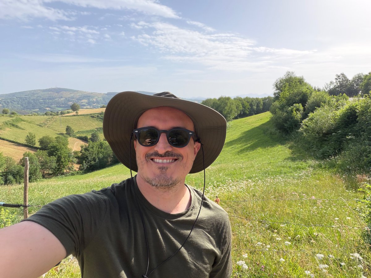 CryptoGarga's tweet photo. lots of people checking on me, idk if there was a rumor I’m dead or something 

but I’m chilling I just walked the Camino de Santiago and been playing banjo 

touching a lil grass, long overdue 

Figge is crushing it, grateful to have him at the helm https://t.co/AbtWZW3jqP