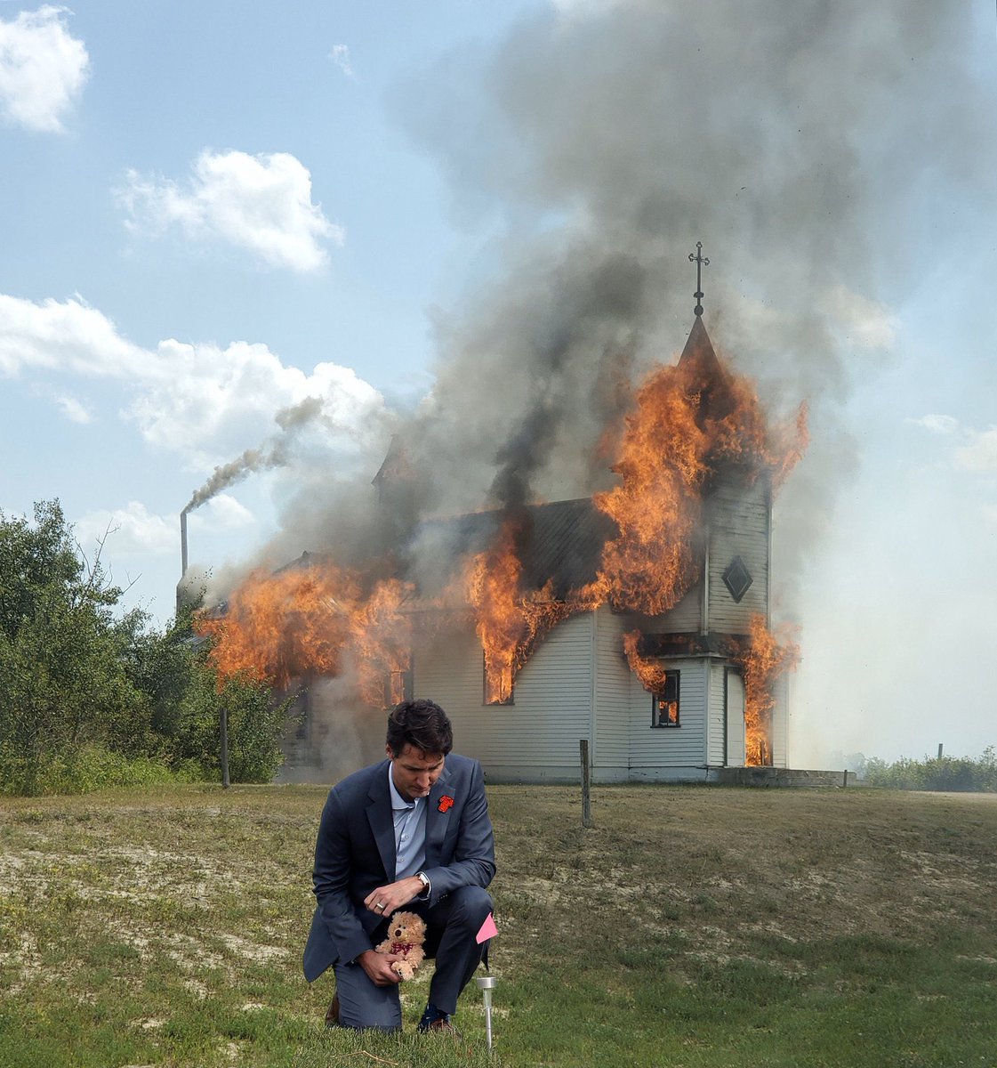MarkCarneyEgo's tweet photo. @MarcMillerVM ‘We kneel for rocks’

Then pretend it’s bodies to justify burning churches! https://t.co/8J4I4Pzqb0