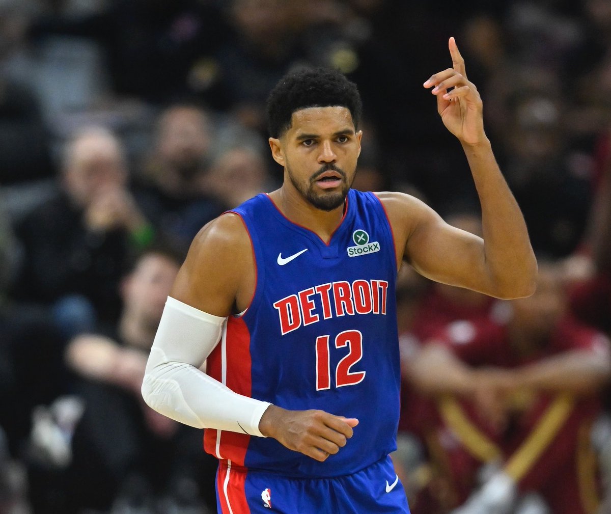 ball_vault's tweet photo. BREAKING: Tobias Harris to sign a 2-year, $31M deal with the Spurs. https://t.co/I04XooDXuW