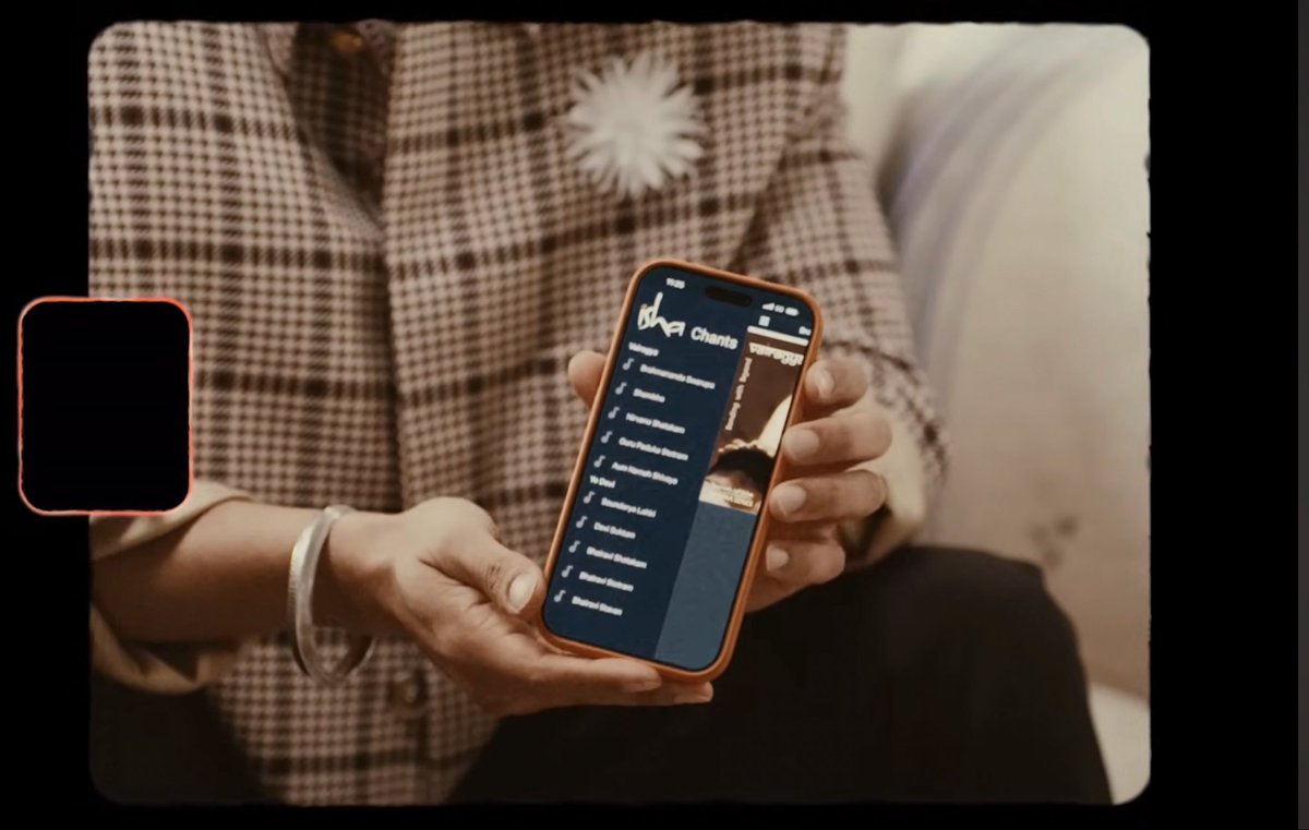 gaganmohan's tweet photo. @diljitdosanjh gave a subtle shoutout to Isha Chants app on Vogue Whats in my bag interview 🙏 @SadhguruJV @soundsofisha @ishafoundation https://t.co/XlH2HZTQYa