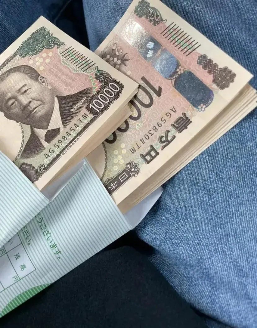 Joinhongupsl's tweet photo. はぁ。ウソウソ。見なかったことにしよう。
ってくらいお金ない人いますか？
予算1億円分準備完了したので振込みます。
見返り求めず助けます。
♡した人全員に振込みで100万円。
手数料は2000円です https://t.co/6VNn0GE8J6