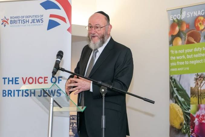 Shambles151's tweet photo. @UnityNewsNet "Britain’s Chief Rabbi, Sir Ephraim Mirvis, has frequently referred to the Israel Defense Forces (IDF) as "our heroic soldiers" and expressed immense pride in their actions and in the fact that his own son, Danny, served with them in Gaza." https://t.co/IJ1KC6gLCy