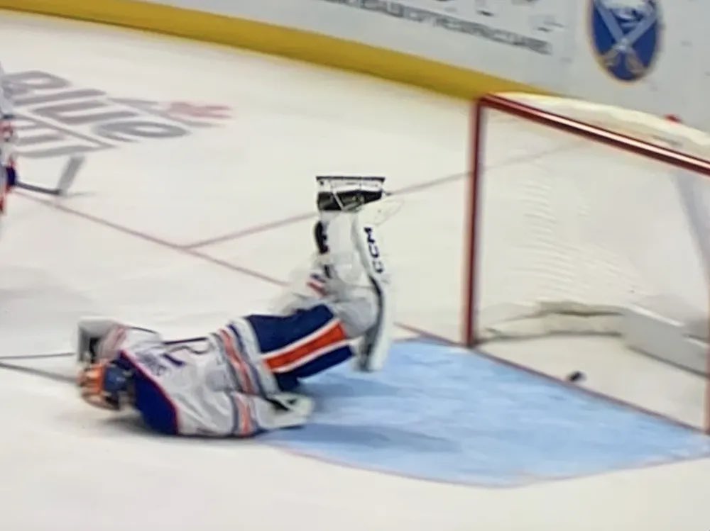 michael_billig's tweet photo. @NHLJets Hahahahaha enjoy https://t.co/WgJ5vZ9Jwd