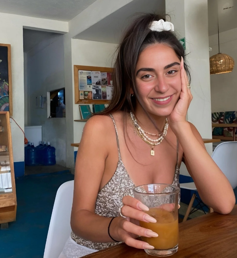 Mazelit_'s tweet photo. Her name was Hodaya Davis. 

Killed on 10/7 in Israel by Gazans who celebrated the slaughter of random innnocent Jews, who justified it as "resistance", and who taught their kids to hate Jews. 

Her life mattered too💔 https://t.co/99c3v4qZOi