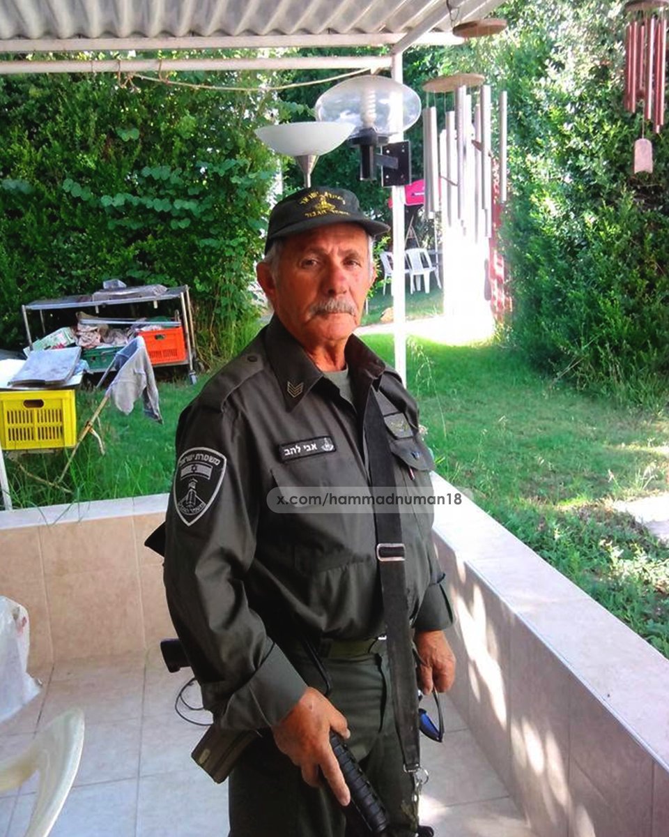 hammadnuman18's tweet photo. En Yaşlı Siyonist Çifte Vatandaş Teröristi İfşa Ediyorum! Lütfen Paylaşalım!
Bu bir ifşa ve suç duyurusudur.

Açık kaynaklardan bilgisine ulaştığım Avram Yanar (İsmail İsrail Yanar) 1939 doğumlu ve şuanda işgal edilmiş Filistin topraklarında yaşayan Türkiye Cumhuriyeti Vatandaşlığı bulunan siyonist bir teröristtir.

Kendi paylaşımları ve beyanlarına göre, 1967 Altı Gün Savaşı'na katıldığı anlaşılan İsmail Yanar'ın, bugün de İsrail Savunma Kuvvetleri bünyesinde gönüllü olarak askerlik yaptığı görülüyor. Yayımladığı içerikler, Aparteid rejim İsrail'in yürüttüğü askeri operasyonlara açık destek verdiğini ortaya koyuyor.

Türkiye Cumhuriyeti vatandaşı olmasına rağmen yabancı bir ordunun saflarında yer almayı ve bu faaliyetleri alenen desteklemeyi tercih eden bir kişinin, Türkiye Cumhuriyeti vatandaşlığında kalması kabul edilemez. Buradan yetkililere açık çağrıda bulunuyorum. Bu terörist hakkında gereken yasal işlemleri başlatın.

Önümüzdeki günlerde ifşaatlar devam edecek. Siyonist k*pekler bu ülkeyi tamamen terk edene kadar mücadelemiz devam edecek!
Yaşasın Özgür Filistin ✊🏼🇵🇸🇹🇷