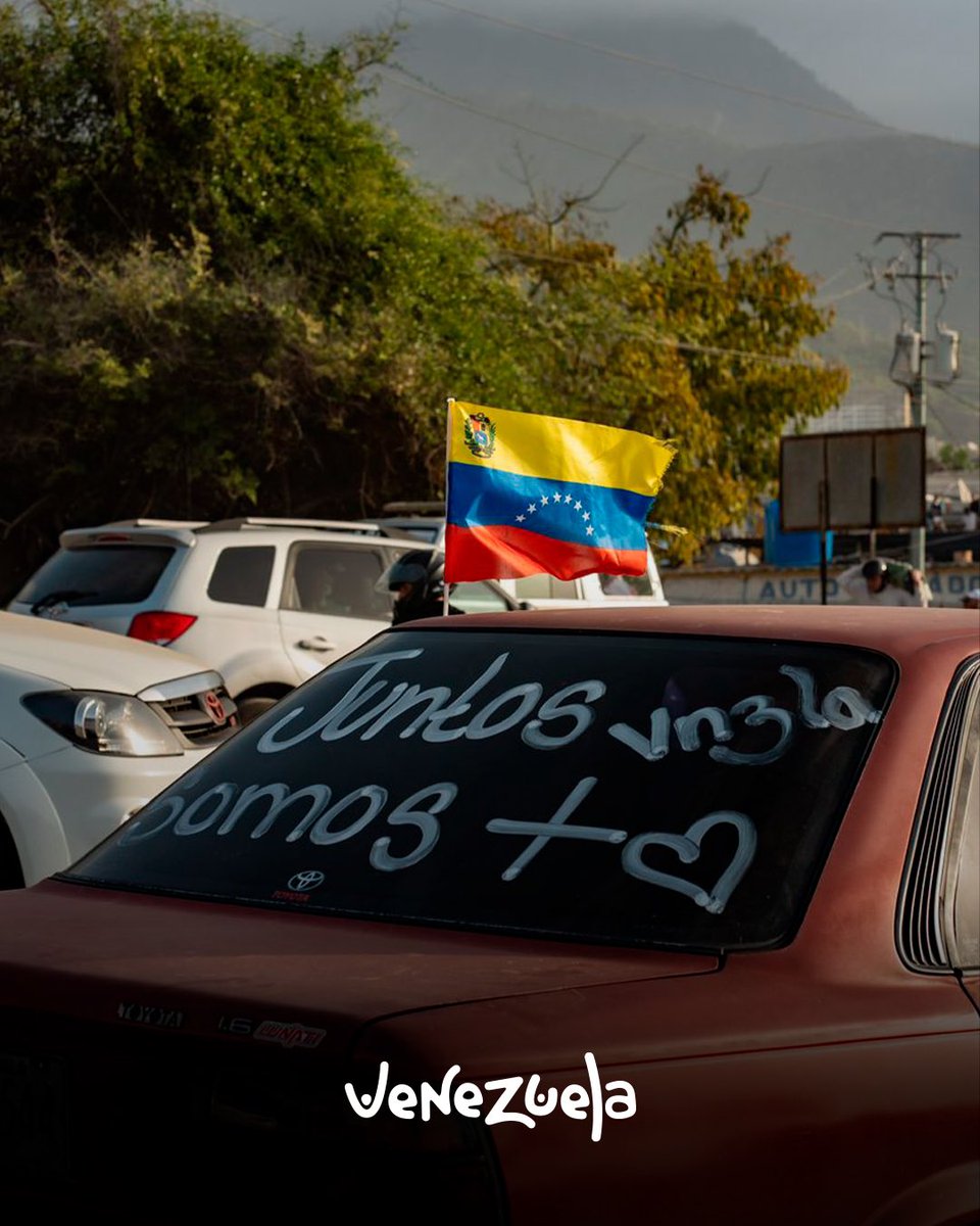 MarcaPais_VEN's tweet photo. 🇻🇪 ¡Donde el concreto se derrumba, la solidaridad echa raíces! 🫱🏼‍🫲🏽

24 países han tendido su mano solidaria. — De América, Europa, Asia, Medio Oriente y África. — Una muestra de apoyo sin precedentes que nos recuerda que la humanidad no tiene fronteras. https://t.co/rKM42H3slT