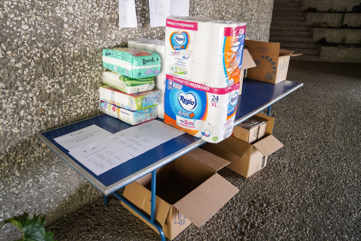 elcolmex's tweet photo. Continuamos recibiendo donativos para apoyar a las personas afectadas por los recientes sismos en Venezuela.
📢 El centro de #acopio estará disponible hoy hasta las 18:00 horas y el día de mañana 02 de julio hasta las 14:00 horas, frente a la sala de estudiantado.
Agradecemos la solidaridad de la #comunidadColmex.

@CEHColmex @CEIColmex @CES_COLMEX @CELLColmex @CEDUAColmex @CEAAColmex @CEEColmex @CEGColmex @LibrosColmex @BiblioColmex @FundacionColmex @ColmecasA