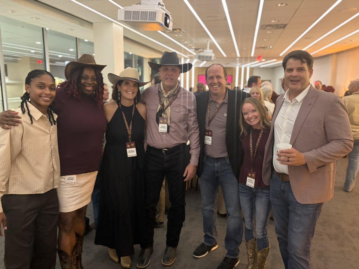 coachkwbb's tweet photo. A new chapter for Texas State Athletics 😸

We're excited for the opportunities ahead as we begin this next journey. The CHASE continues. PAC 12 here we come!

#EatEmUp https://t.co/yTcLxmGKLA