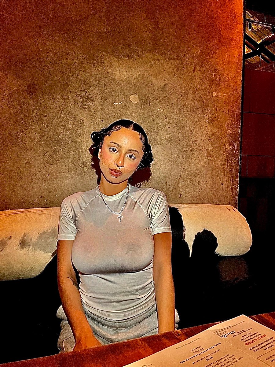 goonaticHQ's tweet photo. @ruggtugrid I love how she acted like she was irritated by gooners but then succumbed. She has a bf she still posting fuel for us. Act dumb bitch 🥴 https://t.co/imc8f0nbck