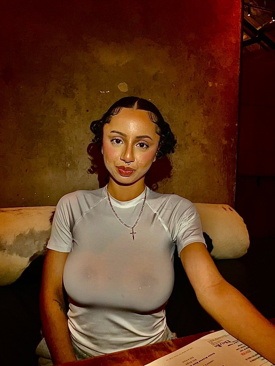 goonaticHQ's tweet photo. @ruggtugrid I love how she acted like she was irritated by gooners but then succumbed. She has a bf she still posting fuel for us. Act dumb bitch 🥴 https://t.co/imc8f0nbck