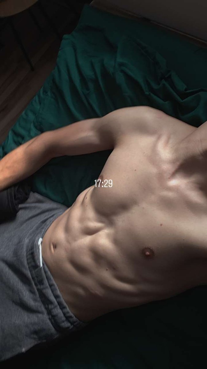 szymon99153's tweet photo. Gorąco 🥵🔥 https://t.co/ARbXY6s2qM