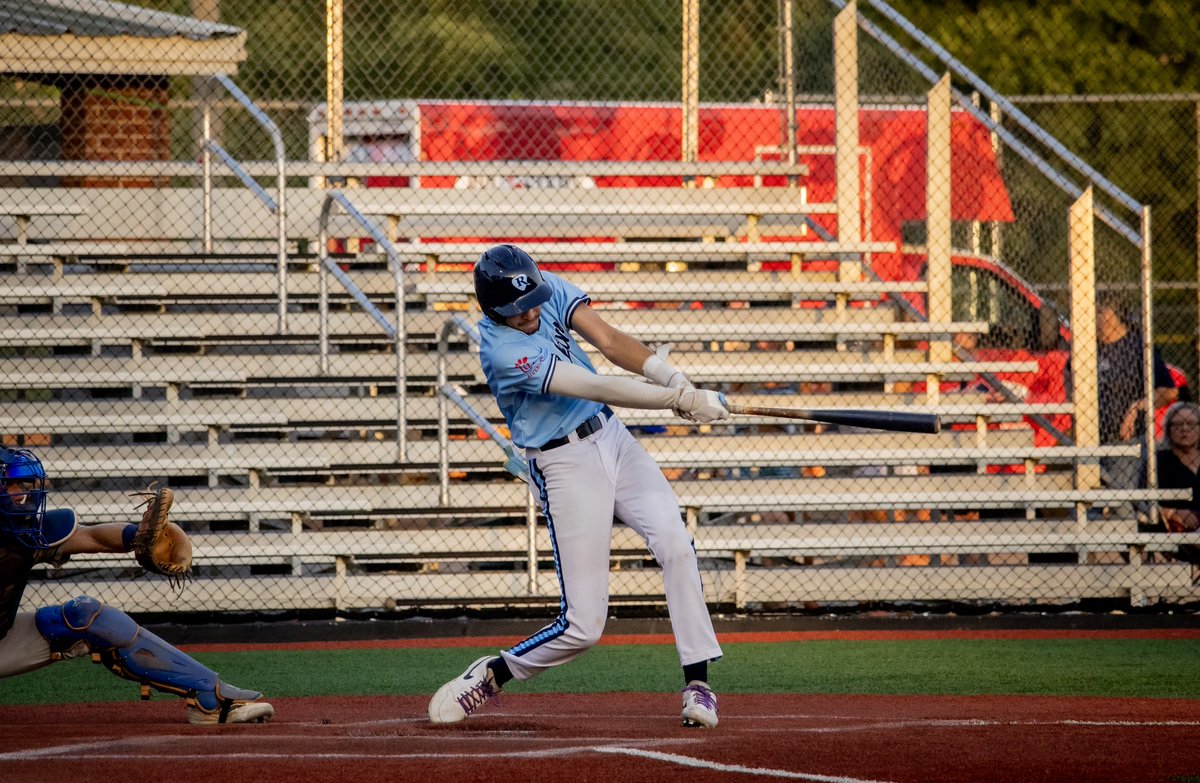 fullcountrhythm's tweet photo. It’s GameDay- make plans to be at Drakes Creek tonight!
7:05 first pitch! ⚾️

📸 @goldenbellphotography 

#rhythm #fullcount #gameday #collegebaseball https://t.co/DKj14nrmga