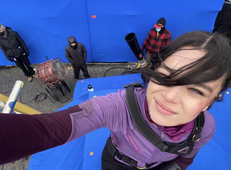 captaincupkick's tweet photo. Blessing the timeline with Kate Bishop BTS pics https://t.co/1ItqQqpr4h