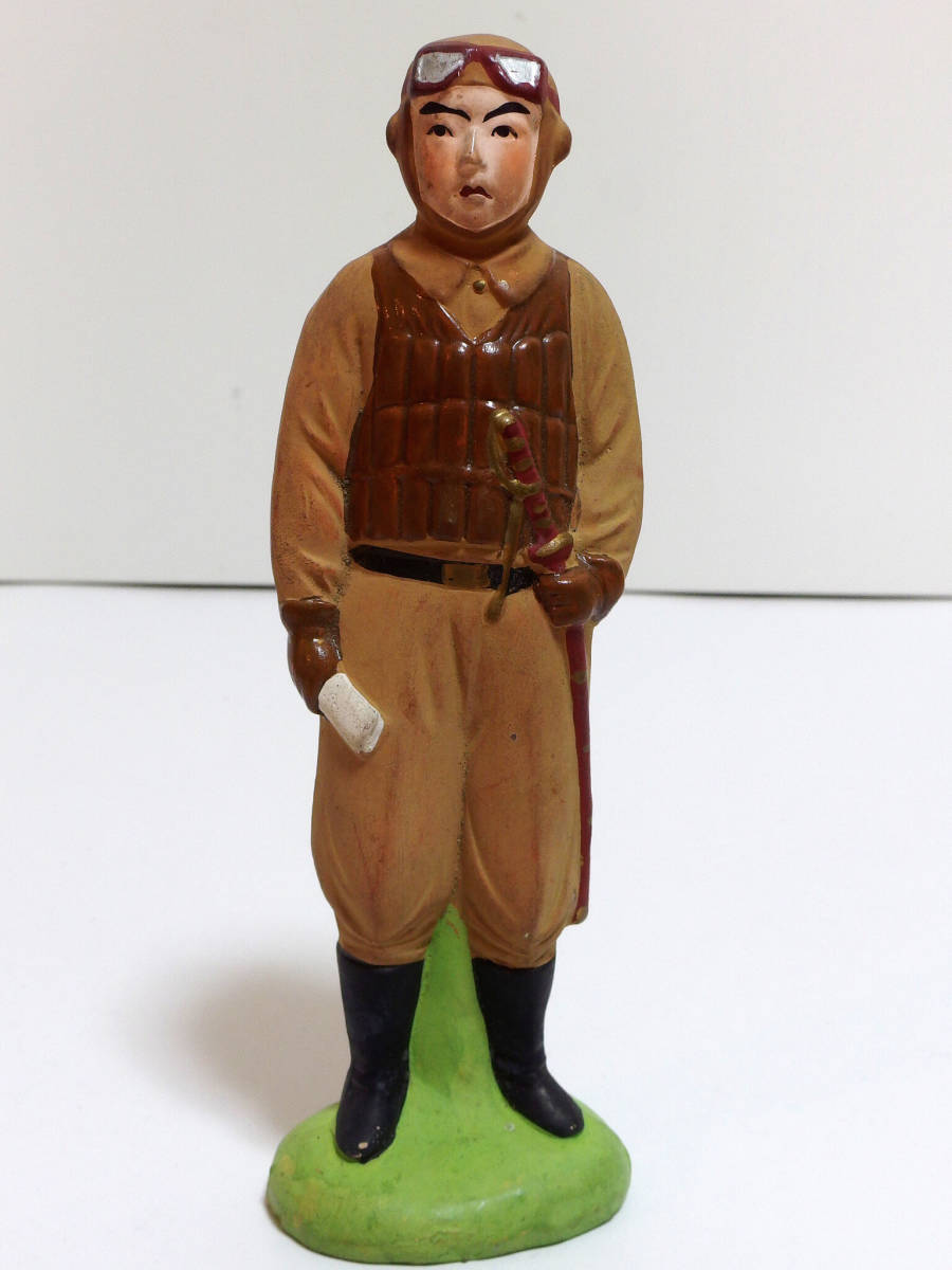 LennonheadNew's tweet photo. I like how Japanese toy soldiers were often made using traditional methods... cute. I love the first one soooo much https://t.co/PwZeXVCgwc