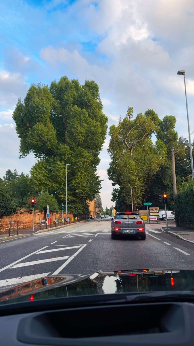 myth070's tweet photo. Italy, Mozzat village 🇮🇹 https://t.co/N7AUJQAOeh