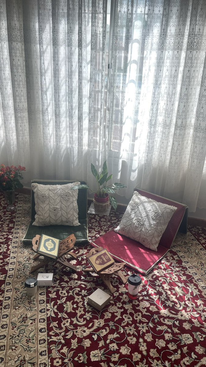 mimfa5's tweet photo. " ويقول واحدُنا لصاحبهِ افتتح 
بِـ "الحمدُ" حتى "قُل" فـذاكَ مُنانا" https://t.co/36APFIVIgc