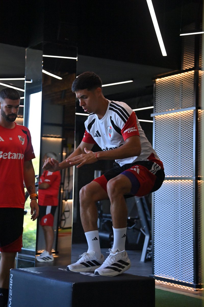 RiverPlate's tweet photo. Con todo 👊🏋🏻‍♂️🔋 https://t.co/x9ZM6Zn9hk