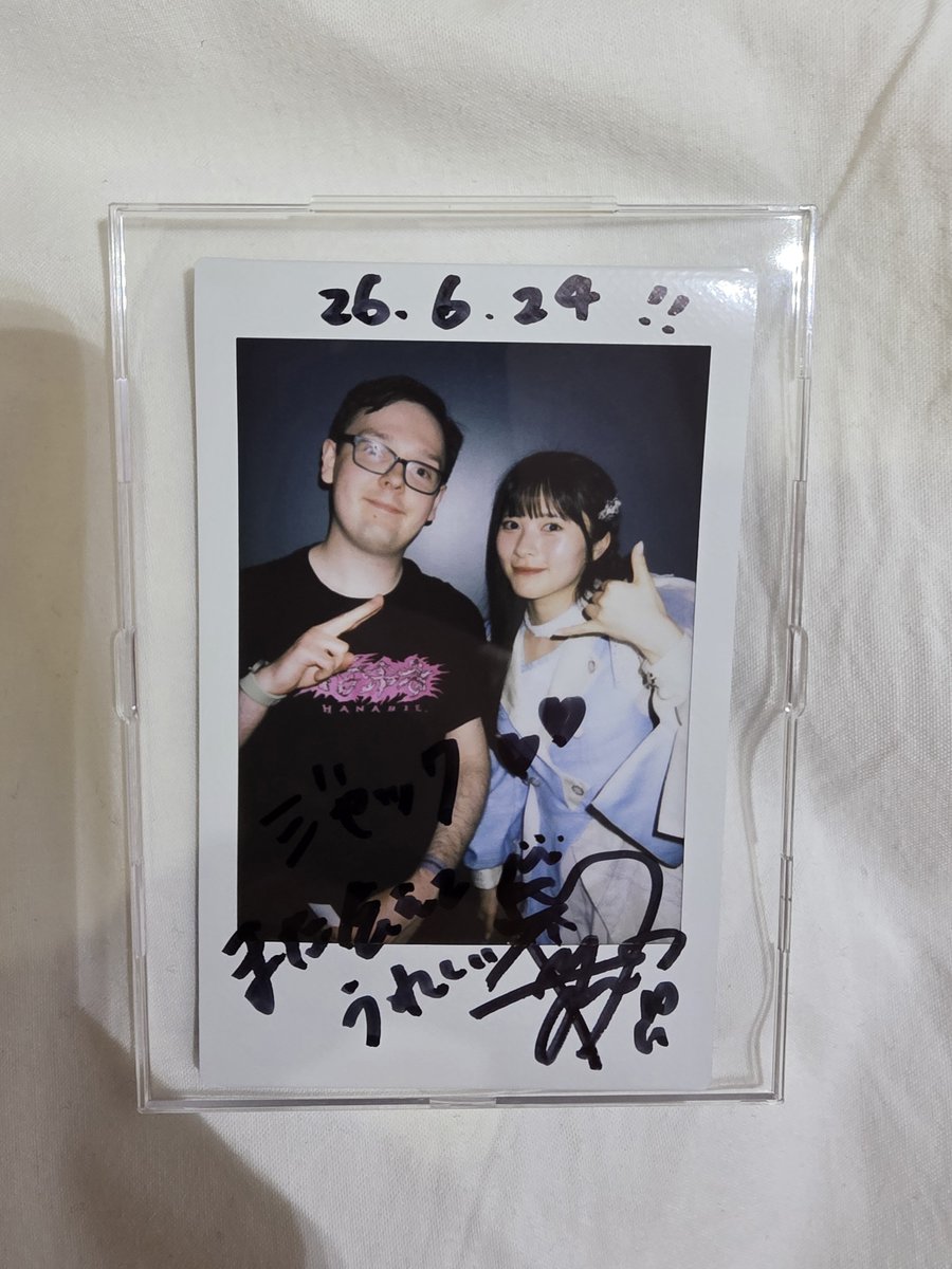 themagiccrumpit's tweet photo. 遅いけど、ありがとうゆいちゃん！
また会って嬉しかった
ライブは楽しかったよ https://t.co/s3aUjHYdH4