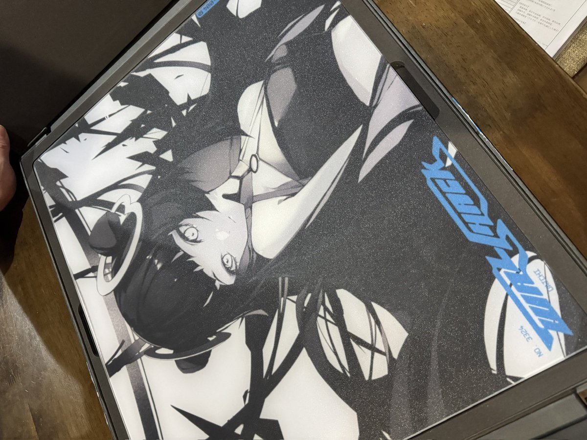 bodtarou's tweet photo. ガラスマウスパッドマジで誰か買いませんか？ 金無しなんで売ります。 https://t.co/UZnwRj4sJK