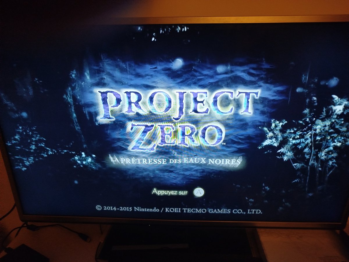 GTotore's tweet photo. Commencer une énième partie de #ProjectZero / #FatalFrame sur #WiiU à 3h du matin, c'est pas raisonnable Mais bon.
Toujours ma perle absolue de la console, toujours refusé de la remplacer par les versions plus récentes. Parce que là la caméra obscura, on l'a dans les mains 😁 https://t.co/6UehiCoIy4