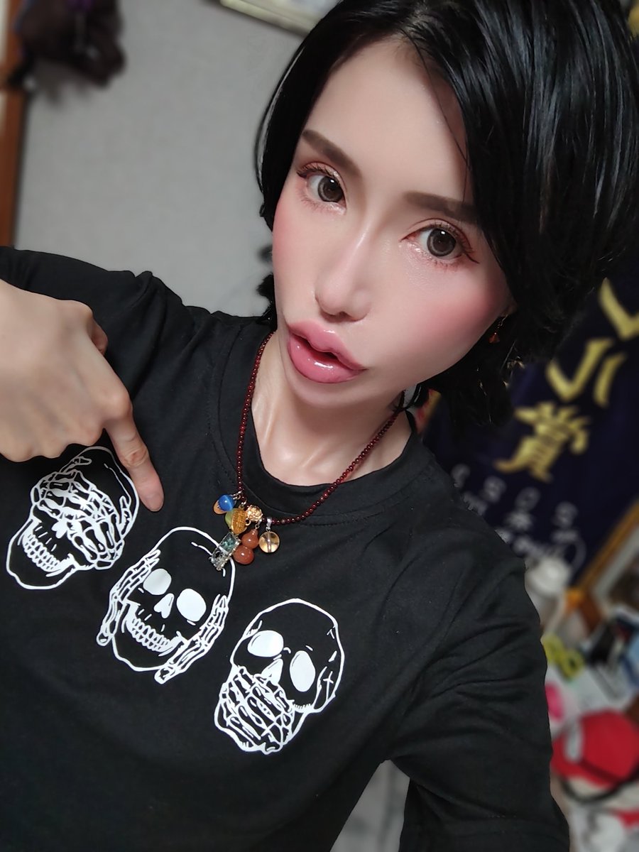 bp_erika_n's tweet photo. おはよ。昨夜のFNS歌謡祭の礼真琴様歌唱シーンと、花組歌唱シーンの録画を5回観て眠りについたら今朝、肩凝りがスッキリしていたよ。ありがとう礼真琴様、ありがとう花組、ありがとう花組ポーズ。ありがとう宝塚歌劇団。

ちなみに明日は月組観劇です🌙 https://t.co/pb04wGUHZM