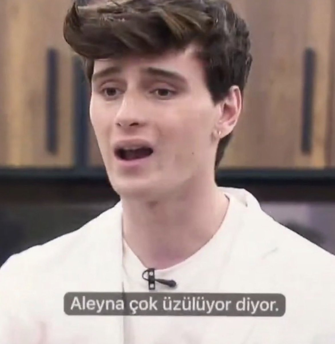 AlfarsMym's tweet photo. Bu saçınla insanlarla dalga geçmesin be knk puhahahahhahaha
#kısmetseolur https://t.co/9RRWCr1ivp
