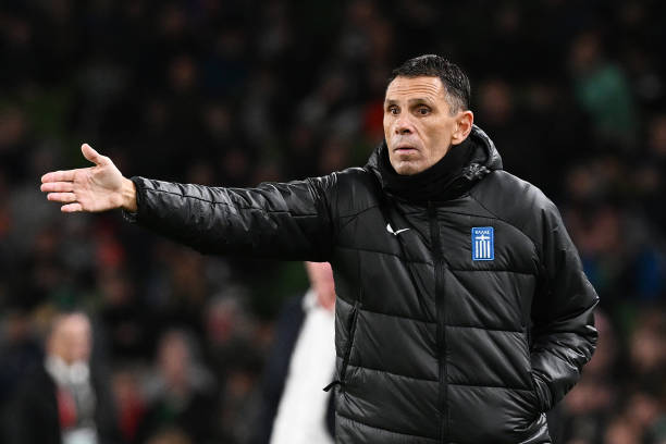 histoporte_'s tweet photo. 🇺🇾😡El exfutbolista y actual entrenador uruguayo, Gustavo Poyet, muy crítico con los jugadores de la Celeste: 

💬"¿De cuántos minutos eran las charlas? ¿Eran de 20? Si pidieron reducir a la mitad, ¿era la mitad de tres horas o de 20 minutos? Si eran de 20 y pidieron bajar a 10, es una vergüenza, una falta de respeto al país”