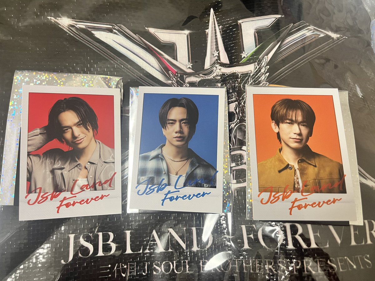 toy29moon's tweet photo. 三代目J SOUL BROTHERS JSB LAND FOREVER ガチャ 交換 フォトカード シクレ

譲 今市隆二 登坂広臣 NAOTO シークレット

求 岩田剛典 シークレット

本日、京セラドーム現地で交換できる方は写真付きリプorDMお願いします。 https://t.co/ANUA38ssX9
