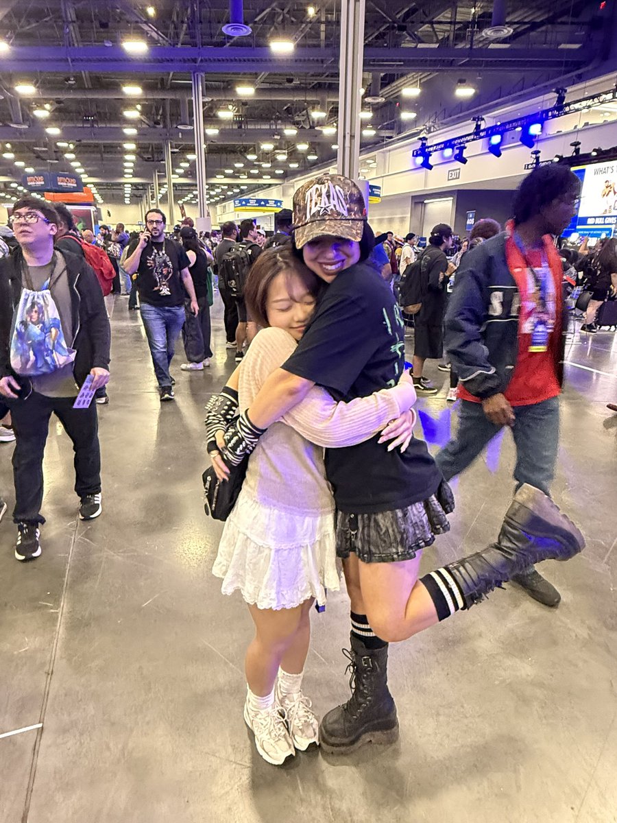 WitchMobTTV's tweet photo. Tekken girlie gang @Evo 👯‍♀️@ohbunniesx @LaVirgoBonitaVT @starrfazedx 💕 https://t.co/x9Mg6yyqQI