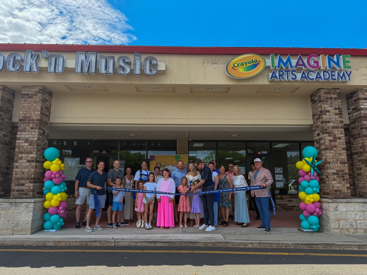 MiddletownNJ's tweet photo. Mayor @TonyPerryNJ, Deputy Mayor Rick Hibell, and Middletown Police Chief Craig Weber were recently happy to join @EMACCNJ and Union Square Shopping Center business owners at the grand opening for the Crayola Imagine Arts Academy of Monmouth County (504 NJ-35)! 🎉 https://t.co/AZ2WaEhjhq