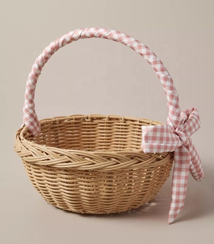 au_mbrosia's tweet photo. 🐾 INTERACTION POST 🐾

fill this basket up with all the chocolates you wanna give valko 🍫

use hashtag:
#BRINGBACKVALKO https://t.co/cEeBKCd4CD