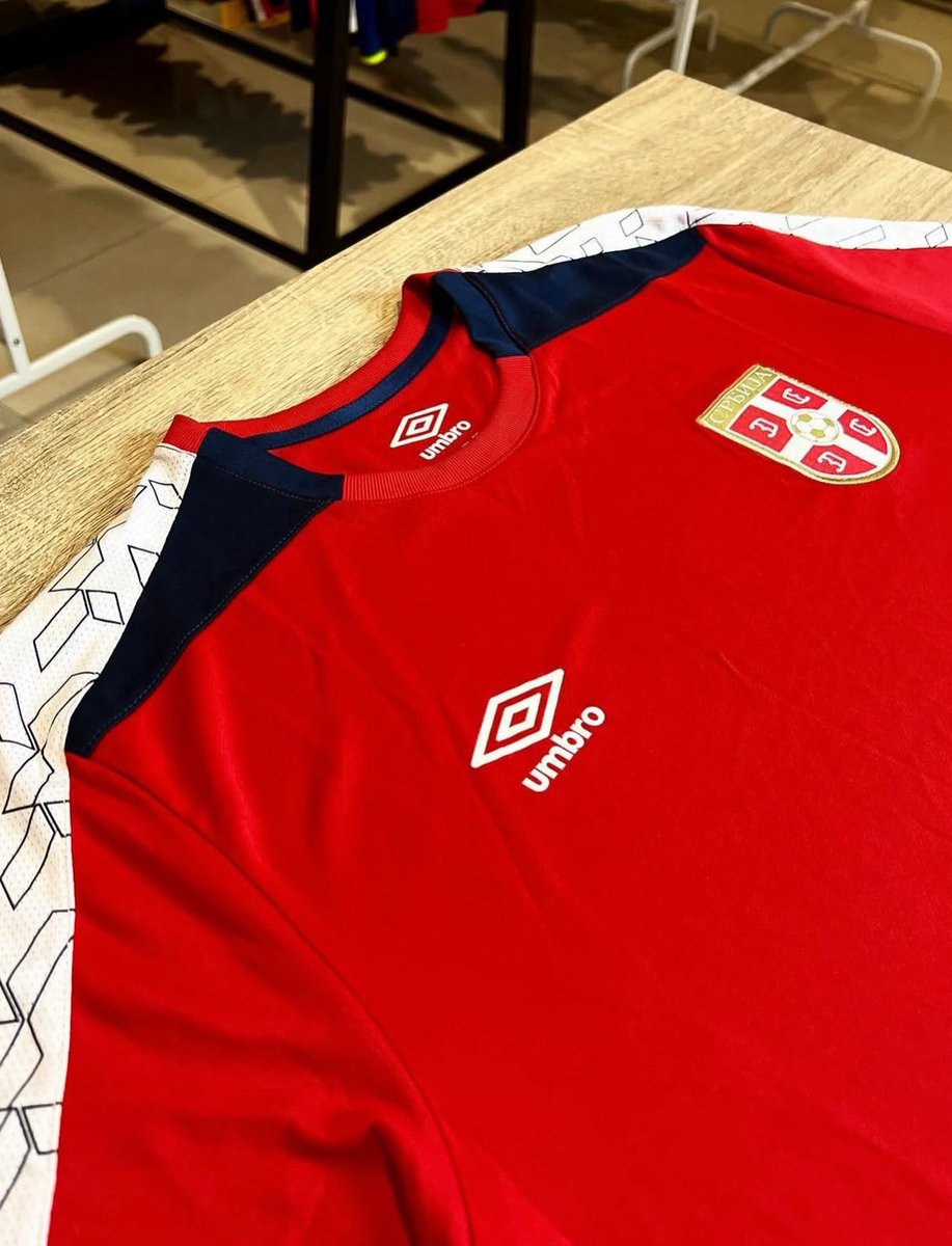 Surrameykits_ tweet picture