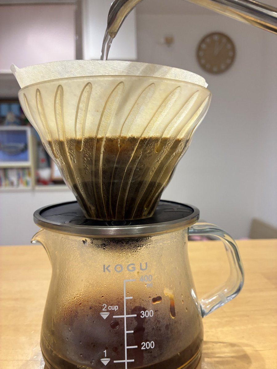 kikcafe's tweet photo. 7月から帷子珈琲はルワンダシーラをご提供。柑橘系の上質な酸味や、青りんごを思わせる果実感、またハーブやスパイスのような風味も。蒸し暑い日、気分もすっきり！今日は午後から
珈琲店で修行したトモさんが
淹れてくれますよ！

＃kikcafe ＃帷子珈琲　＃ルワンダ　＃人生光転デザイナー https://t.co/wQntHpPDz2