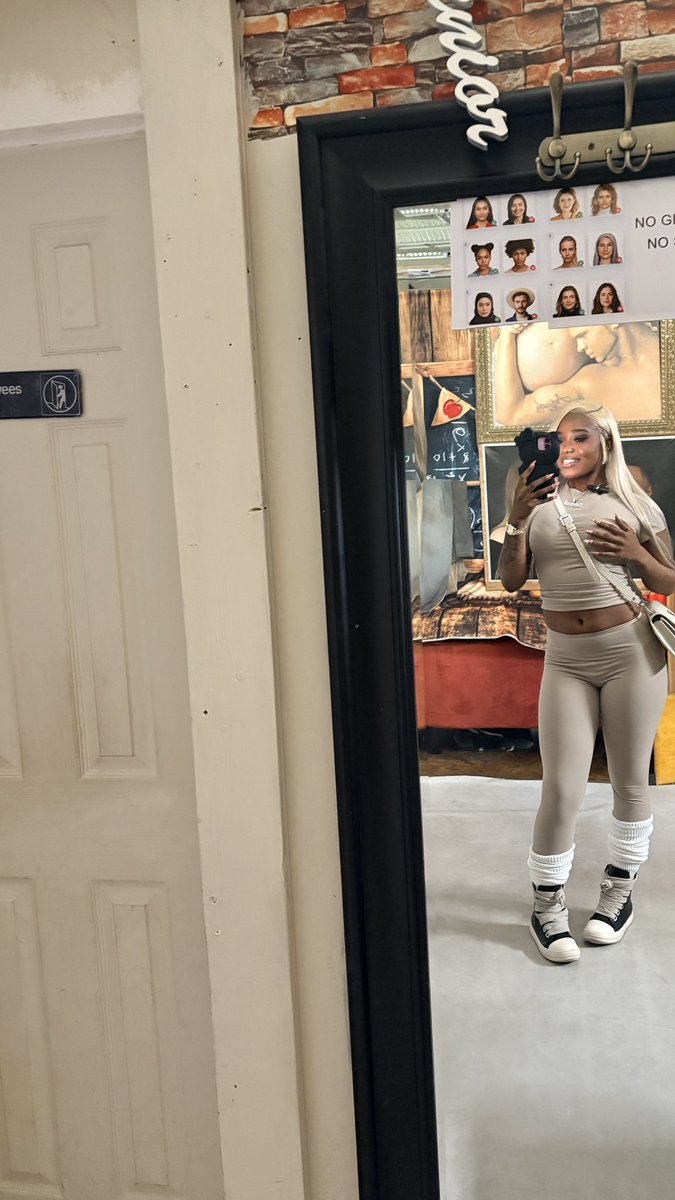 ryleonnn's tweet photo. Feeling myself cause I know I’m that https://t.co/Ibyl14FTFo