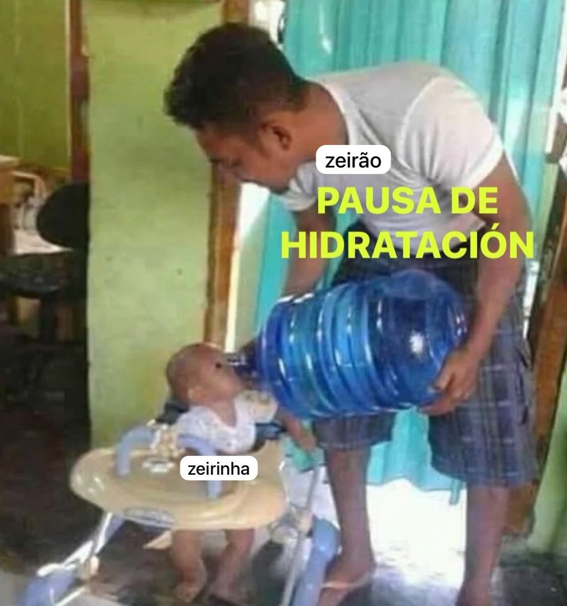 acervocapscec's tweet photo. pausa da hidratação dos bebês capscec @gabrielzeirao @victorvieira_25 https://t.co/i5i3aQeEAd