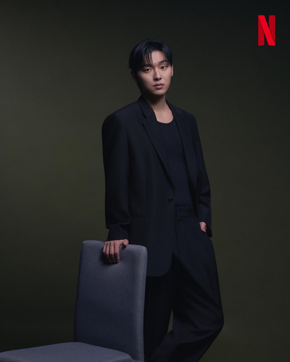 dailyhyunwook's tweet photo. #NotesfromtheLastRow pictorial with #CHOIHYUNWOOK #최현욱 https://t.co/lfs0KEteuW