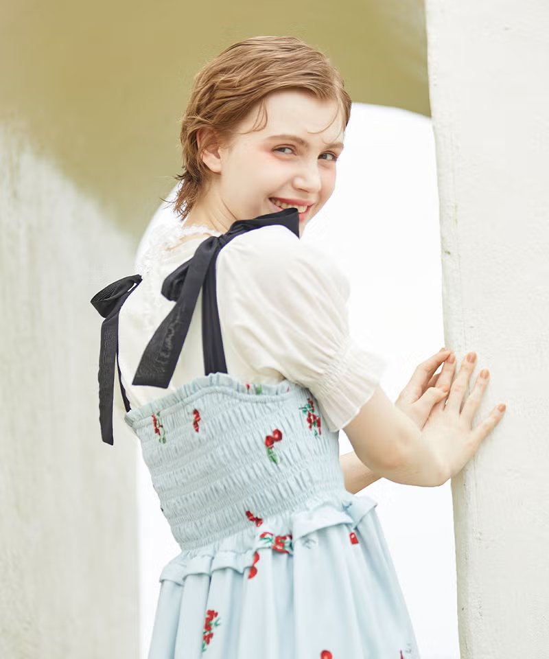 新品☆正規品アンチェリー ☑︎𝑹𝒆𝒄𝒐𝒎𝒎𝒆𝒏𝒅 チェリー柄がとびきりキュートで目を惹く