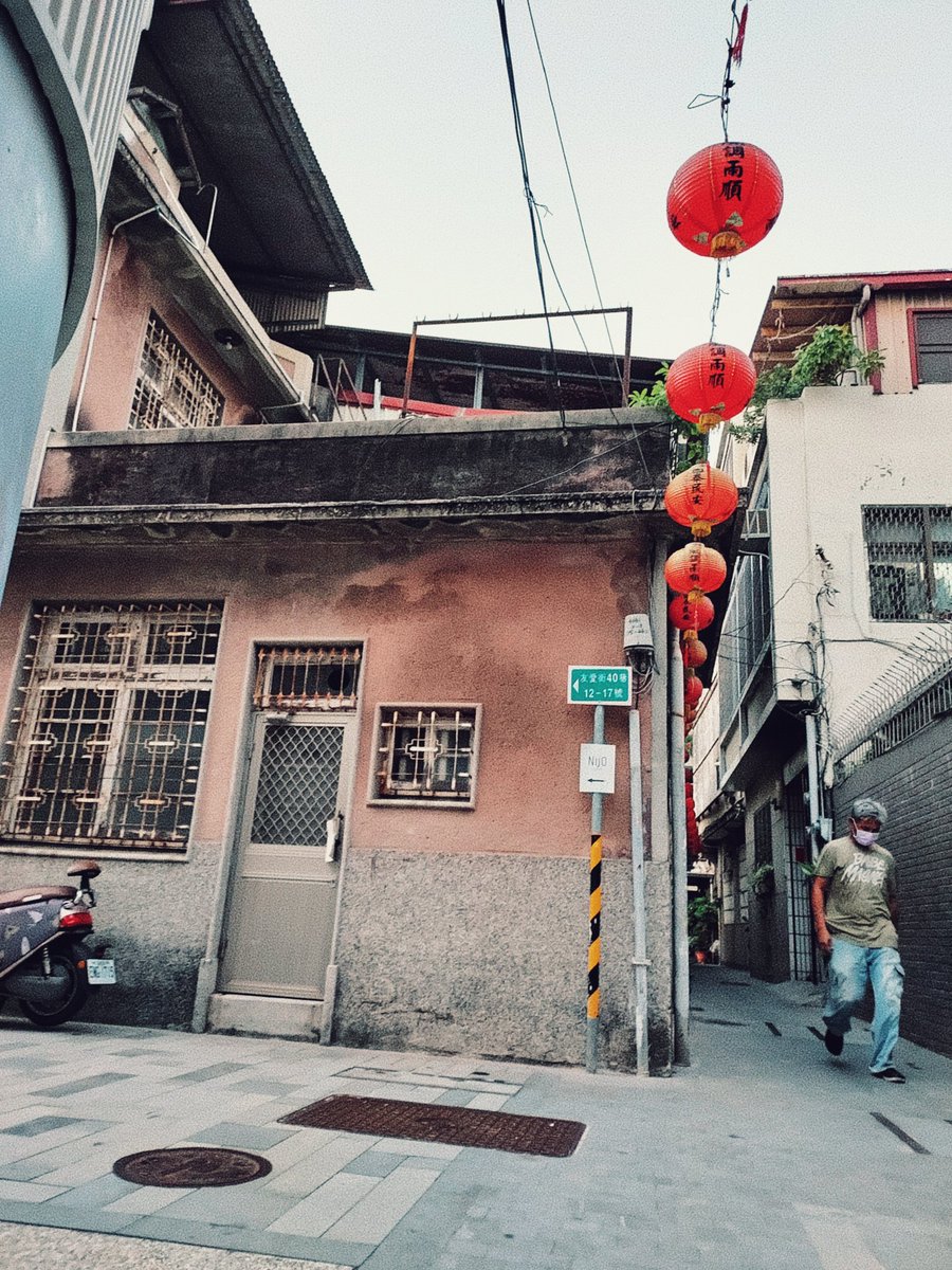 ckckforeskin's tweet photo. ちょうちん路地 3
#AsianEmergingPhoto #Taiwan #alley #streetsnap #oldhouse #lanterns
©️skinskin https://t.co/Kk1nZjOLIR