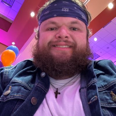 RRMroyrogers's tweet photo. @ReleaseBumLder @ogtattedmoney96 @BravesColdTakes This guy is a lil bitch don’t be bothered by him, he is just a racist cuck loser. Plus this is ACTUALLY what he looks like (and how he speaks to others) https://t.co/C9dywqN7AG